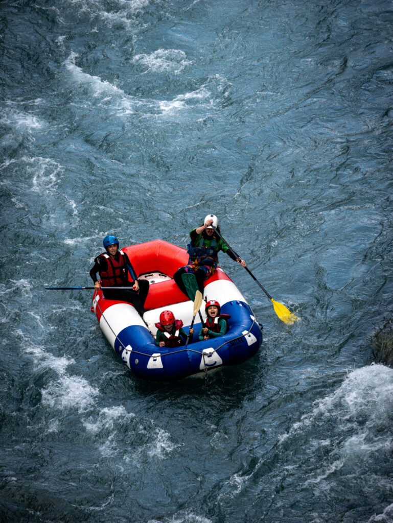 A partir de quel âge peut t'on faire du rafting ? à partir de 5 ans chez crazy water dans les alpes 